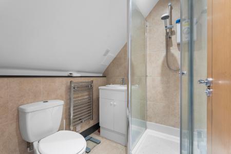 2 bedroom Flat for sale in Church Street, Welwyn, AL6
