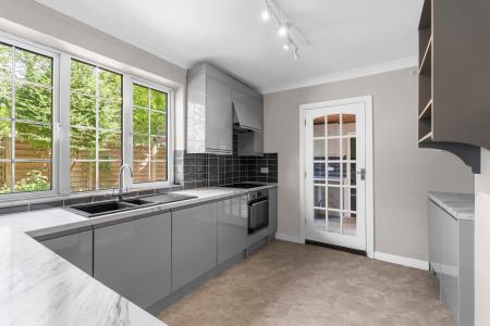 4 bedroom Detached house for sale in Attimore Road, Welwyn Garden City, AL8