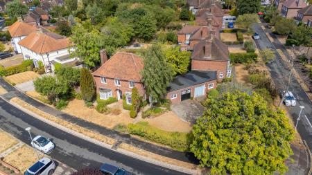 4 bedroom Detached house for sale in Attimore Road, Welwyn Garden City, AL8