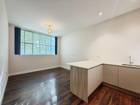 2 bedroom Flat to let in Broadwater Rd, Welwyn Garden City, AL7