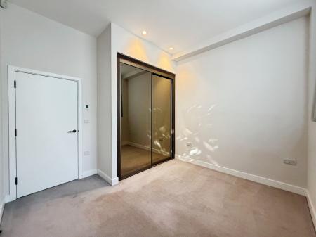 2 bedroom Flat to let in Broadwater Rd, Welwyn Garden City, AL7