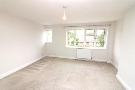 2 bedroom Maisonette to let in Digswell Rise, Welwyn Garden City, AL8