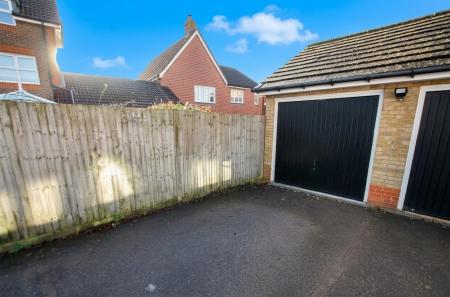 2 bedroom Terraced House to let in The Beacons, Great Ashby, SG1