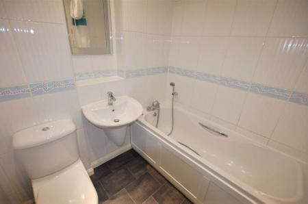 2 bedroom Terraced House to let in The Beacons, Great Ashby, SG1
