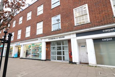 9-12 Stonehills, Welwyn Garden City, AL8