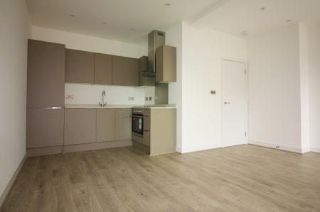 1 bedroom Flat to let in 9-12 Stonehills, Welwyn Garden City, AL8