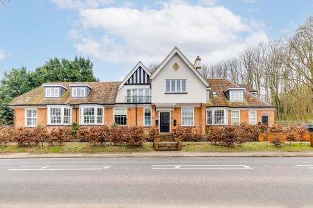 2 bedroom Flat for sale in Codicote Road, Welwyn, AL6