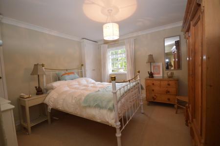 2 bedroom Terraced House to let in Mill Lane, Welwyn, AL6