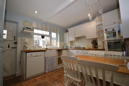 2 bedroom Terraced House to let in Mill Lane, Welwyn, AL6