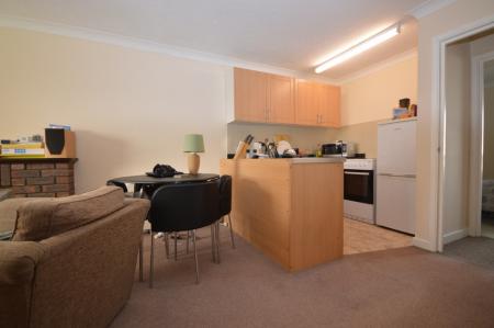 1 bedroom Flat to let in Trinity Place, Stevenage, SG1