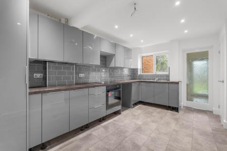 3 bedroom Terraced House for sale in Edgeworth Close, Stevenage, SG2