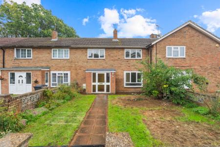 3 bedroom Terraced House for sale in Edgeworth Close, Stevenage, SG2