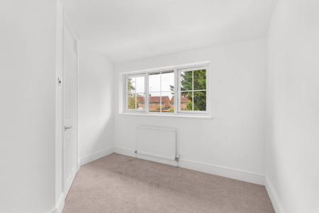 4 bedroom Semi-detached house for sale in West Mead, Welwyn Garden City, AL7