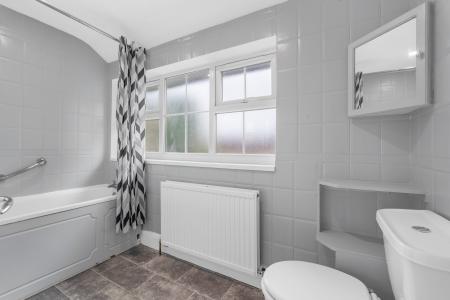 4 bedroom Semi-detached house for sale in West Mead, Welwyn Garden City, AL7