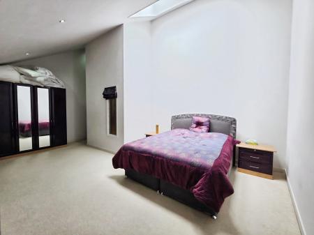 3 bedroom Flat to let in St Georges Mill, Wimbledon Street, Leicester, LE1