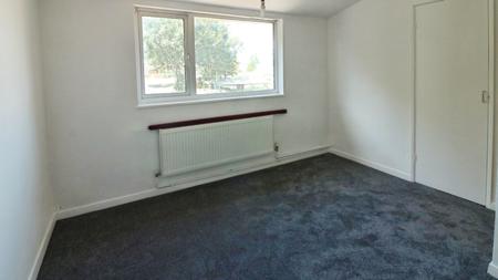 3 bedroom Terraced House to let in Leaves Spring, Stevenage, SG2