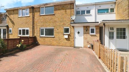 3 bedroom Terraced House to let in Leaves Spring, Stevenage, SG2
