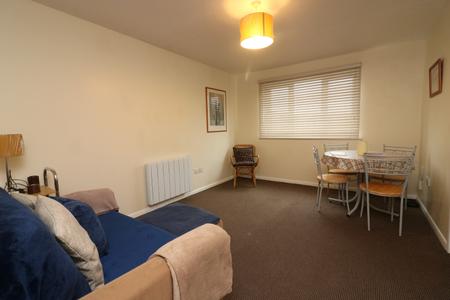 1 bedroom Flat to let in Prestatyn Close, Stevenage, SG1