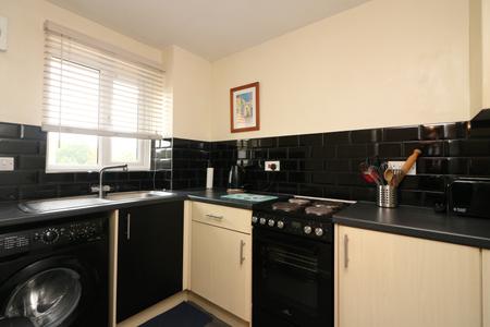 1 bedroom Flat to let in Prestatyn Close, Stevenage, SG1