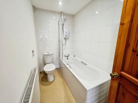 2 bedroom Flat to let in Greenway, Newton Longville, MK17