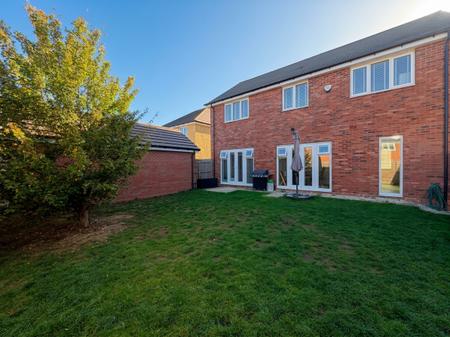 4 bedroom Detached house to let in Repton Drive, Hanslope, Milton Keynes, MK19