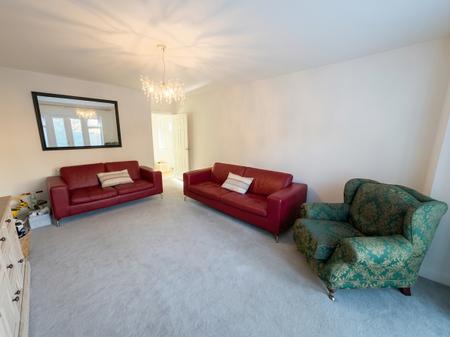 4 bedroom Detached house to let in Repton Drive, Hanslope, Milton Keynes, MK19