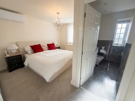 4 bedroom Detached house to let in Repton Drive, Hanslope, Milton Keynes, MK19
