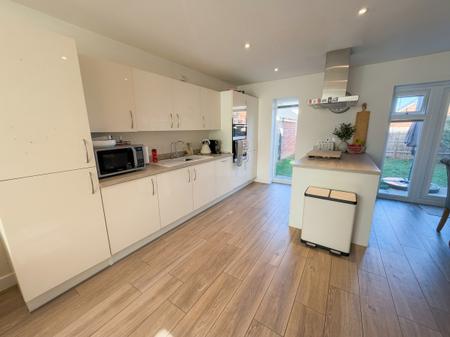 4 bedroom Detached house to let in Repton Drive, Hanslope, Milton Keynes, MK19