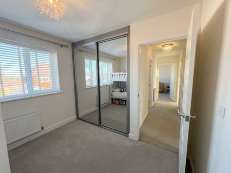 4 bedroom Detached house to let in Repton Drive, Hanslope, Milton Keynes, MK19