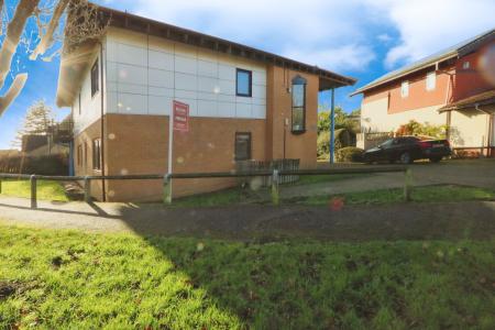 2 bedroom Flat to let in Crowborough Lane, Kents Hill, Milton Keynes, MK7