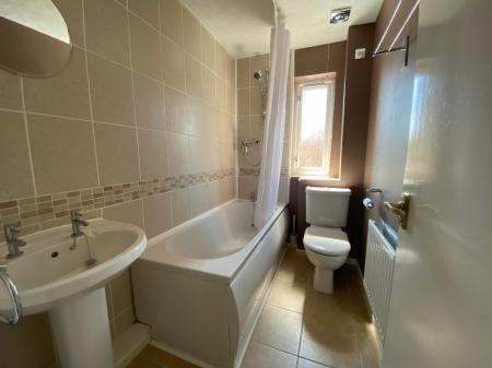 2 bedroom Terraced House to let in Valentine Court, Crownhill, Milton Keynes, MK8