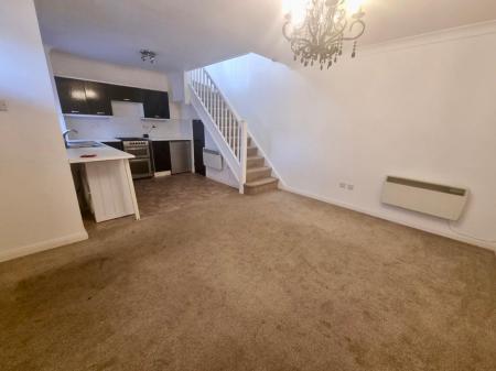 1 bedroom Cluster house to let in Lynmouth Crescent, Furzton, Milton Keynes, MK4