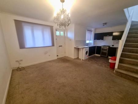 1 bedroom Cluster house to let in Lynmouth Crescent, Furzton, Milton Keynes, MK4