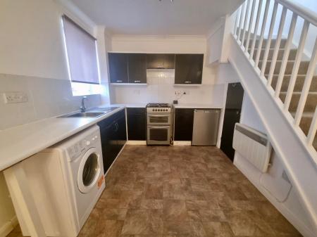 1 bedroom Cluster house to let in Lynmouth Crescent, Furzton, Milton Keynes, MK4