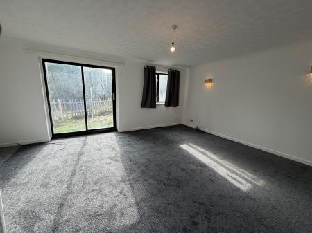 2 bedroom Flat to let in Bridge Street, New Bradwell, Milton Keynes, MK13