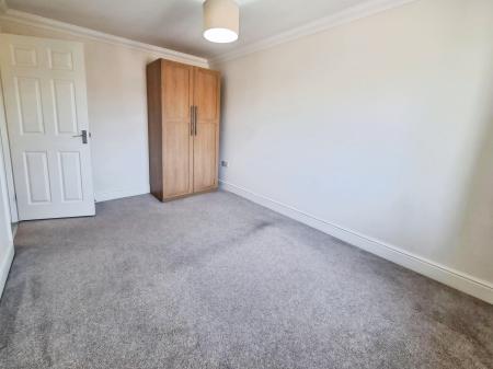 2 bedroom Flat to let in Winstanley Lane, Shenley Lodge, Milton Keynes, MK5