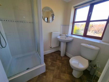 2 bedroom Flat to let in Winstanley Lane, Shenley Lodge, Milton Keynes, MK5