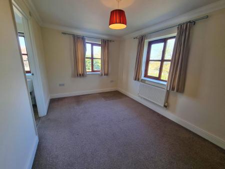 2 bedroom Flat to let in Winstanley Lane, Shenley Lodge, Milton Keynes, MK5