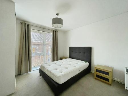 2 bedroom Flat to let in Columbia Place, Campbell Park, Milton Keynes, MK9