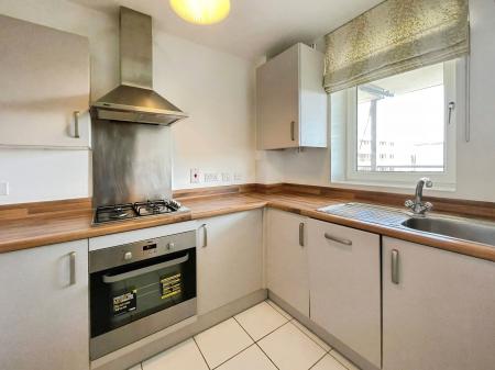 2 bedroom Flat to let in Columbia Place, Campbell Park, Milton Keynes, MK9