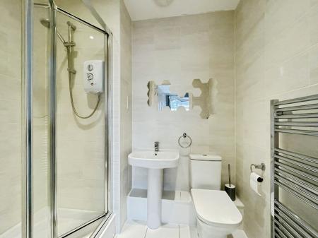 2 bedroom Flat to let in Columbia Place, Campbell Park, Milton Keynes, MK9