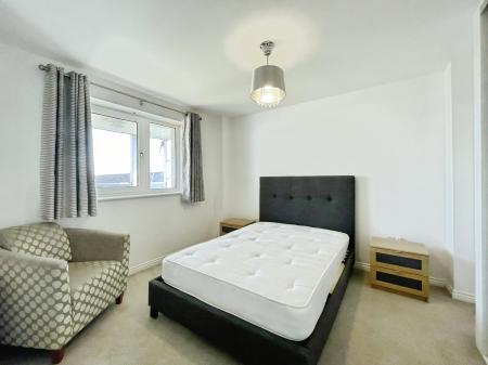 2 bedroom Flat to let in Columbia Place, Campbell Park, Milton Keynes, MK9