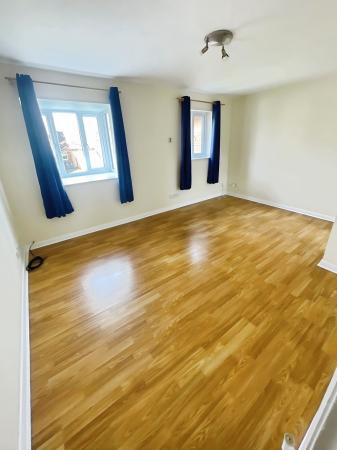 1 bedroom Flat to let in Lynmouth Crescent, Furzton, Milton Keynes, MK4