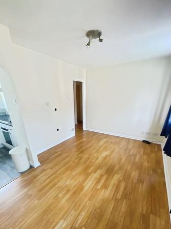 1 bedroom Flat to let in Lynmouth Crescent, Furzton, Milton Keynes, MK4