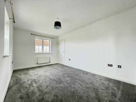 5 bedroom Detached house to let in Crawford Way, Milton Keynes, MK4