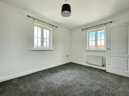 5 bedroom Detached house to let in Crawford Way, Milton Keynes, MK4