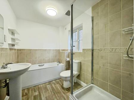 5 bedroom Detached house to let in Crawford Way, Milton Keynes, MK4