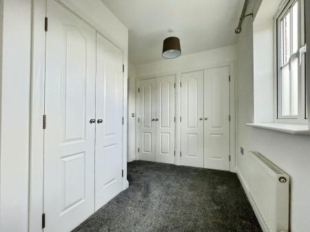 5 bedroom Detached house to let in Crawford Way, Milton Keynes, MK4