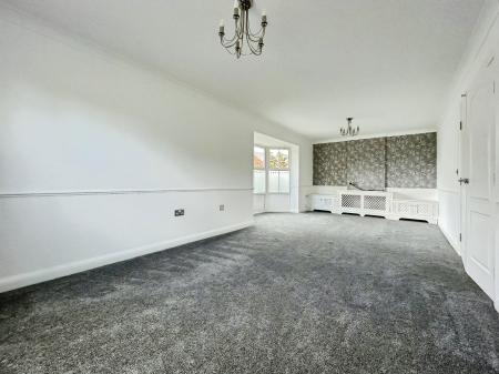 5 bedroom Detached house to let in Crawford Way, Milton Keynes, MK4