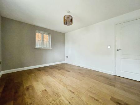 5 bedroom Detached house to let in Crawford Way, Milton Keynes, MK4